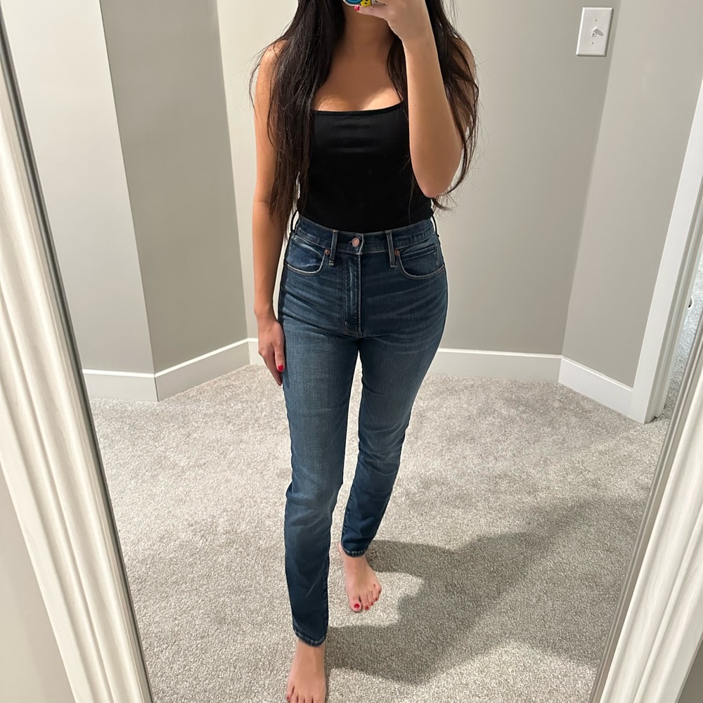 Women’s Ultra High Rise Super Skinny Jeans - Size 26s - Abercrombie and Fitch